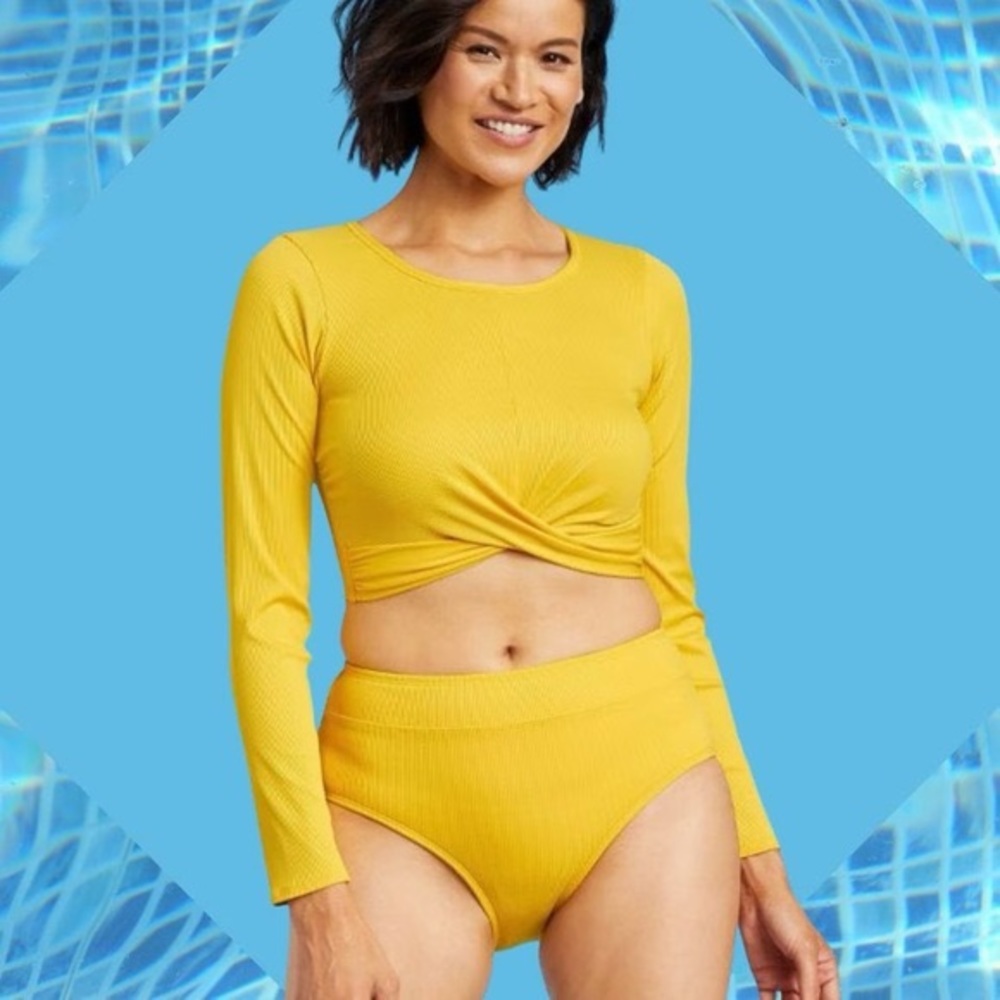 All in Motion UPF 50+ Swim Twist Front Rash Guard Crop Top - Size L
